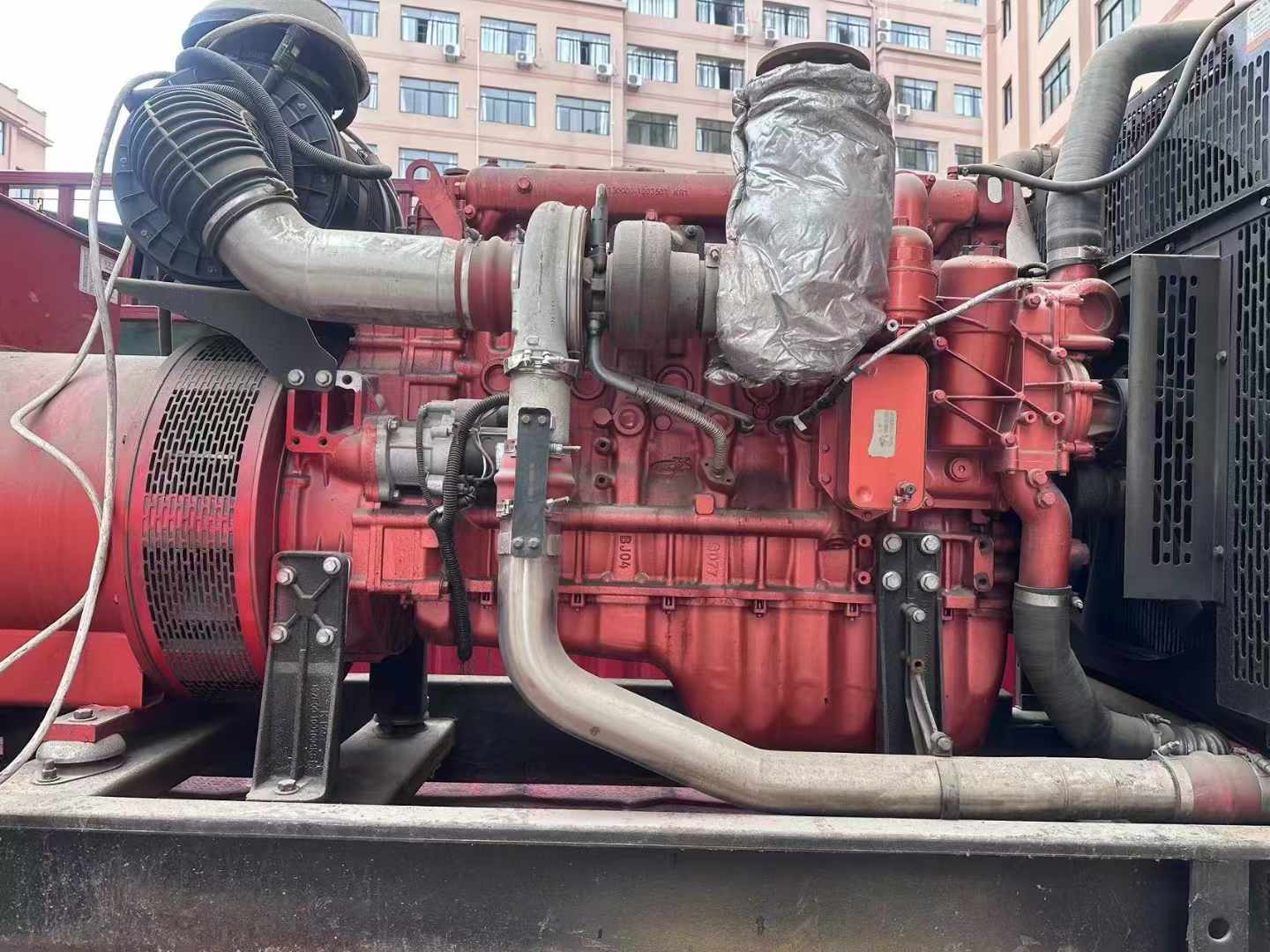 上犹如何选择适合 600kW 柴油发电机组的过载保护器？